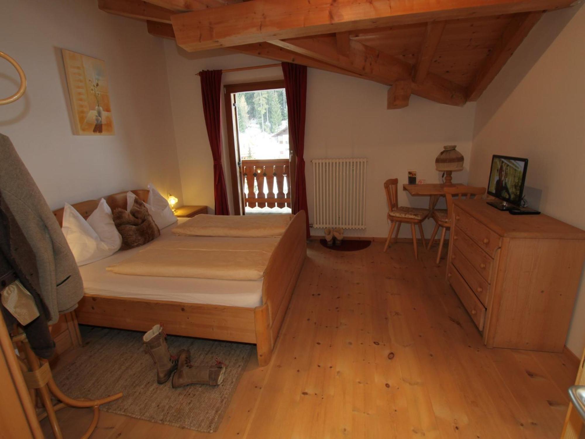 Garni Ortles Hotel Selva di Val Gardena Luaran gambar